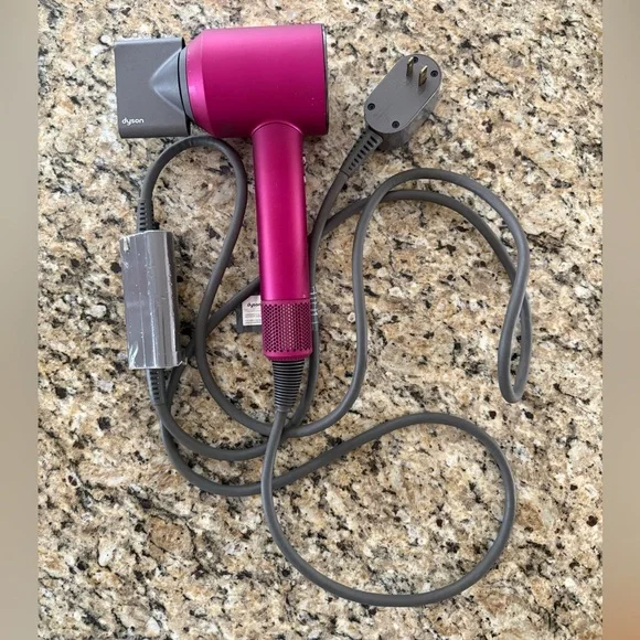 Dyson Supersonic™ hair dryer (Fuchsia) with Concentrator Attachment HD07 - Picture 1 of 8